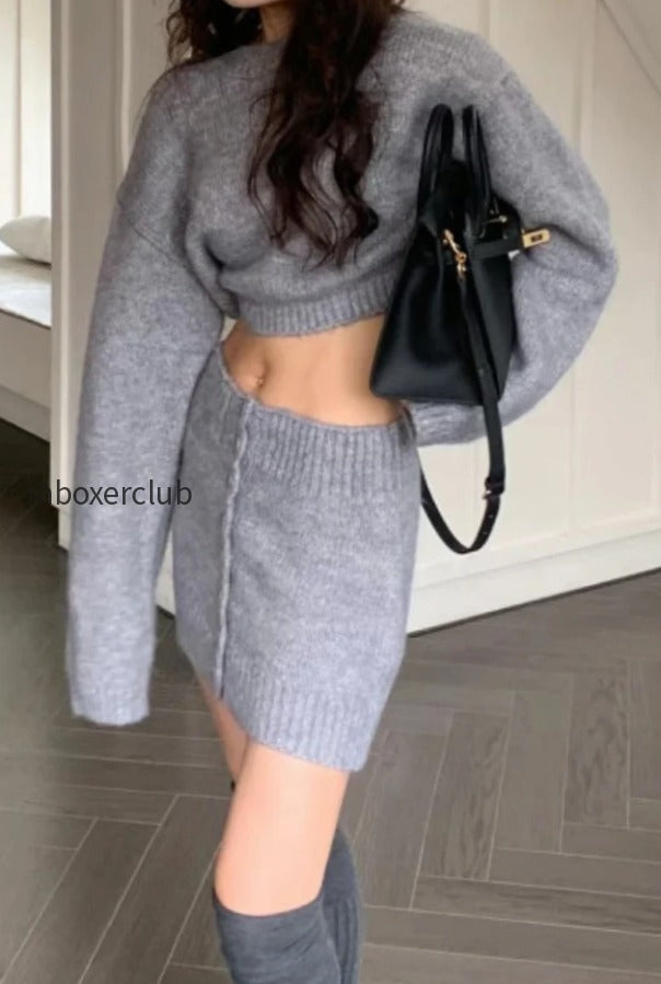 short-fitted-knit-round-neck-slim-two-piece-set