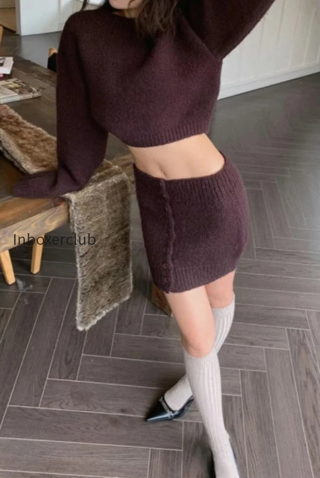 short-fitted-knit-round-neck-slim-two-piece-set